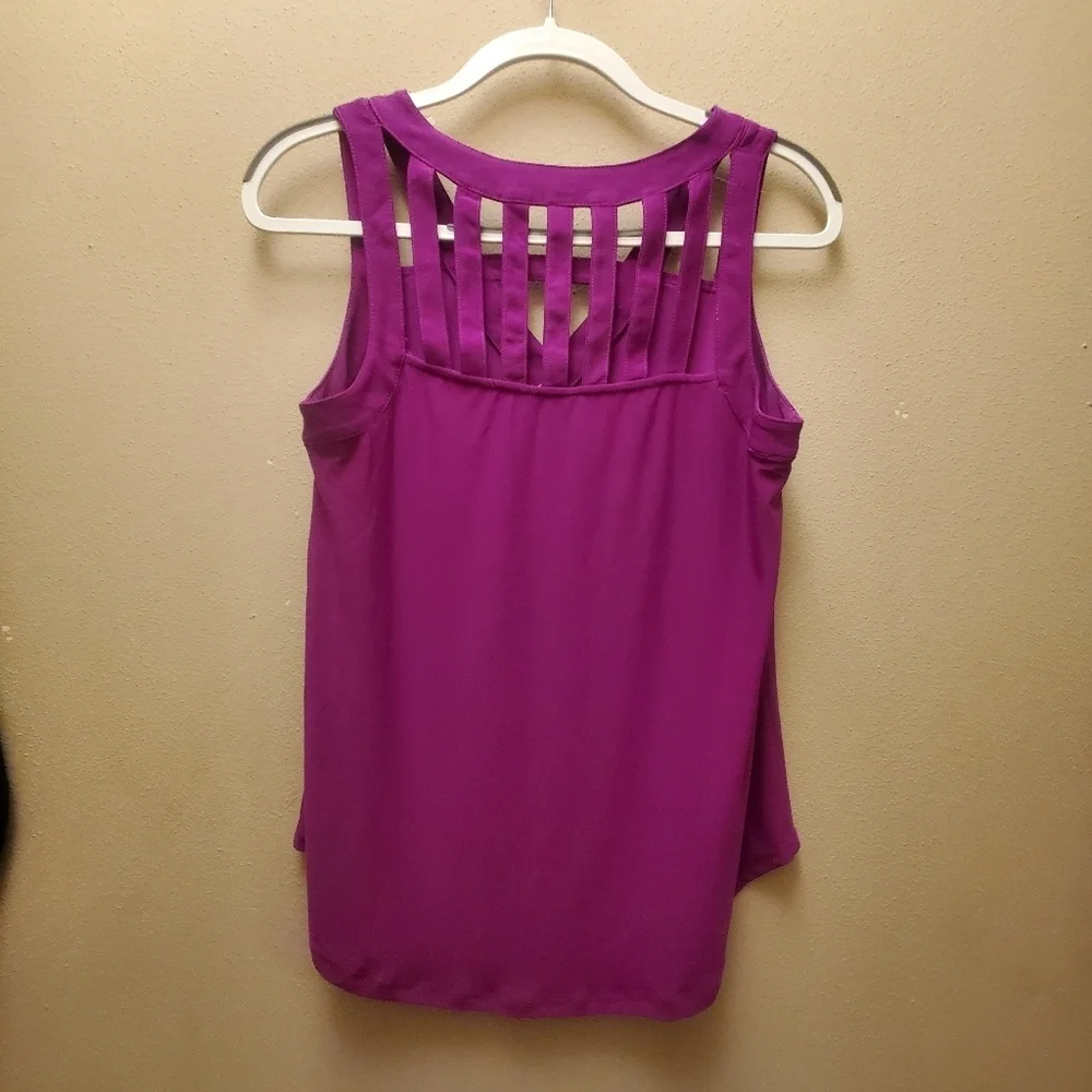 Womens size M sleeveless fuscia lightweight strappy top very cute - Picture 7 of 12